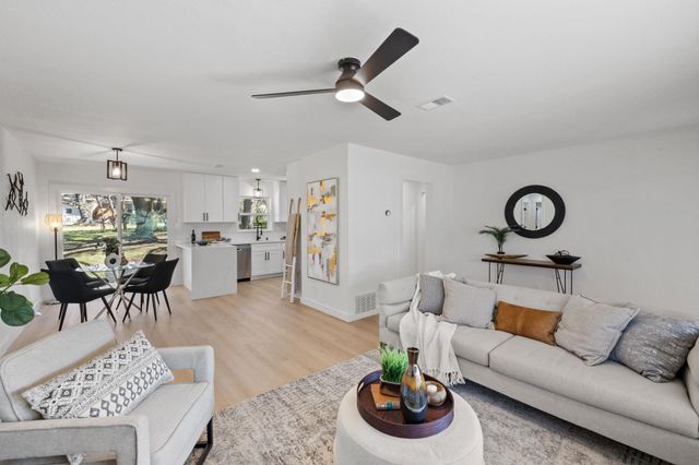 12007 N Oaks DR, Austin, TX 78753