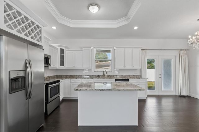 5803 N FREMONT AVENUE, Tampa, FL 33603