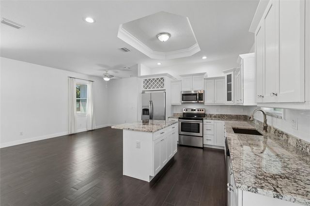 5803 N FREMONT AVENUE, Tampa, FL 33603