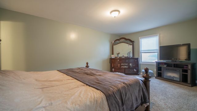 3759 W 72nd Avenue, Merrillville, IN 46410