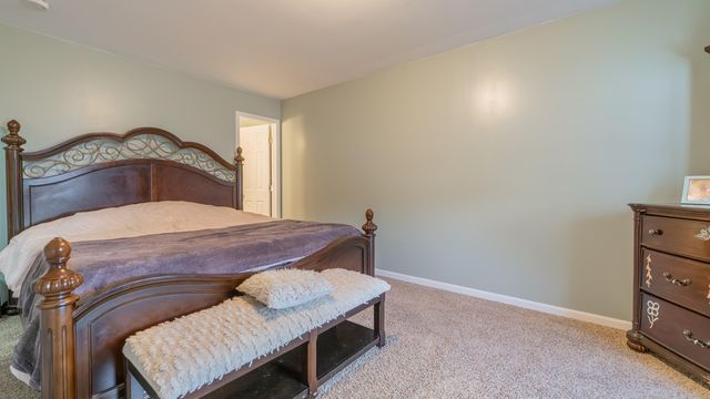 3759 W 72nd Avenue, Merrillville, IN 46410