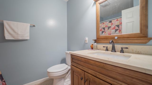 3759 W 72nd Avenue, Merrillville, IN 46410