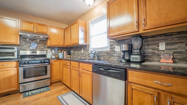 3759 W 72nd Avenue, Merrillville, IN 46410