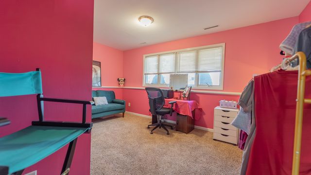 3759 W 72nd Avenue, Merrillville, IN 46410