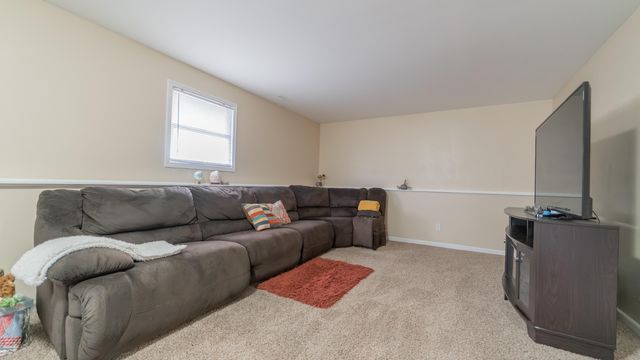 3759 W 72nd Avenue, Merrillville, IN 46410