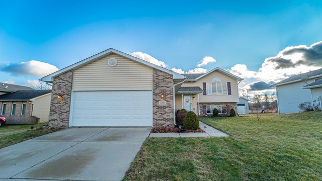 3759 W 72nd Avenue, Merrillville, IN 46410
