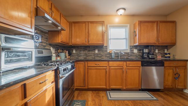 3759 W 72nd Avenue, Merrillville, IN 46410