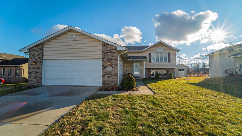 3759 W 72nd Avenue, Merrillville, IN 46410