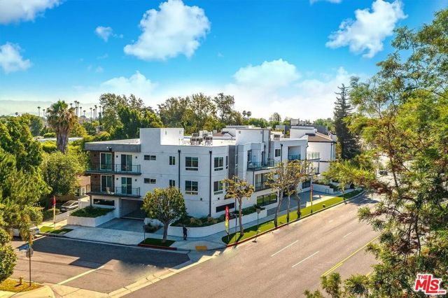 14419 Riverside Drive 203, Sherman Oaks, CA 91423
