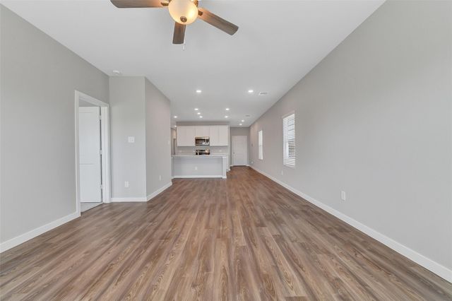 310 Crayfish Drive, Crosby, TX 77532