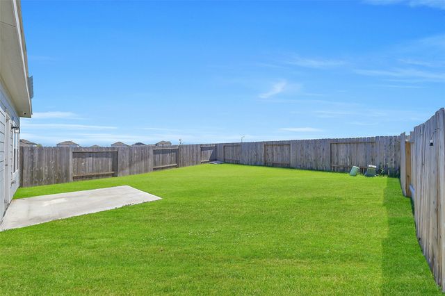 310 Crayfish Drive, Crosby, TX 77532