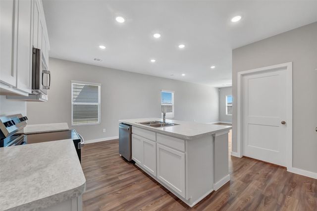 310 Crayfish Drive, Crosby, TX 77532