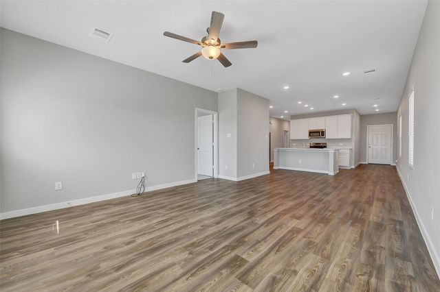 310 Crayfish Drive, Crosby, TX 77532