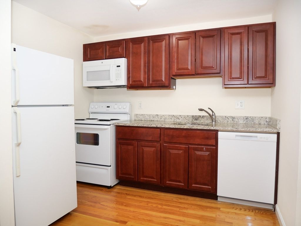 1039 Commonwealth Ave 26, Boston, MA 02215