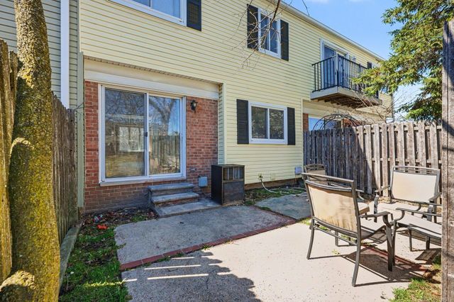 37586 Charter Oaks Boulevard, Clinton Twp, MI 48036