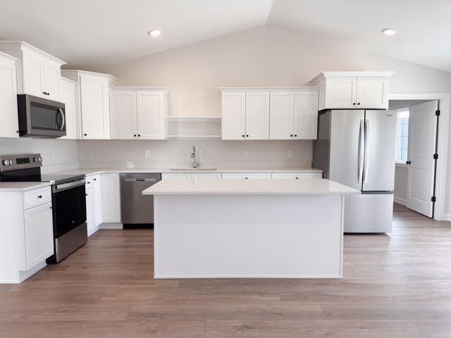 718 South Division Street, Roberts, WI 54023