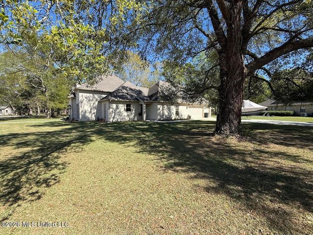 49 Lancair Drive, Picayune, MS 39466