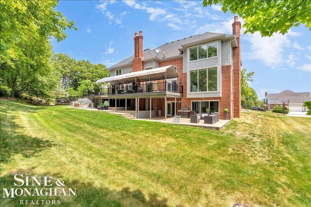 1289 Creek Pointe Drive, Rochester, MI 48307
