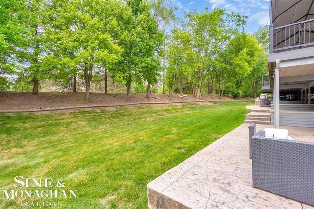 1289 Creek Pointe Drive, Rochester, MI 48307