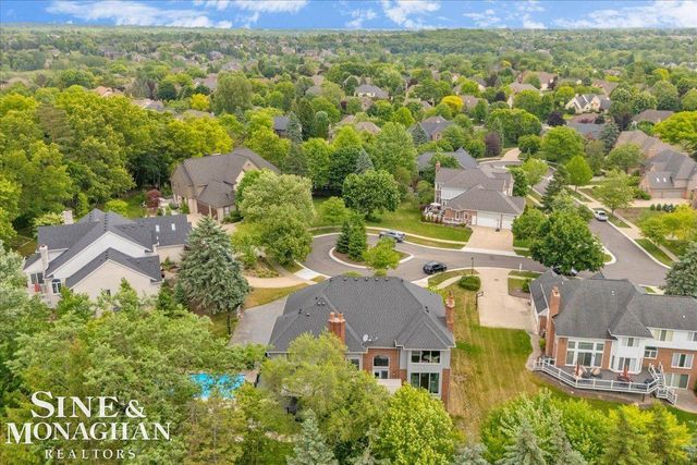 1289 Creek Pointe Drive, Rochester, MI 48307