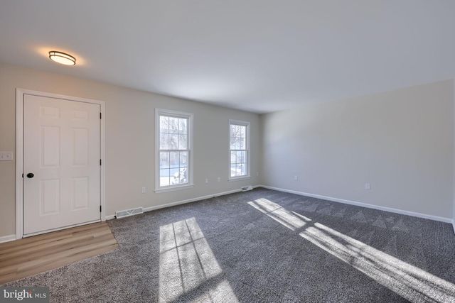 10 STEEPLE AVE, Red Lion, PA 17356