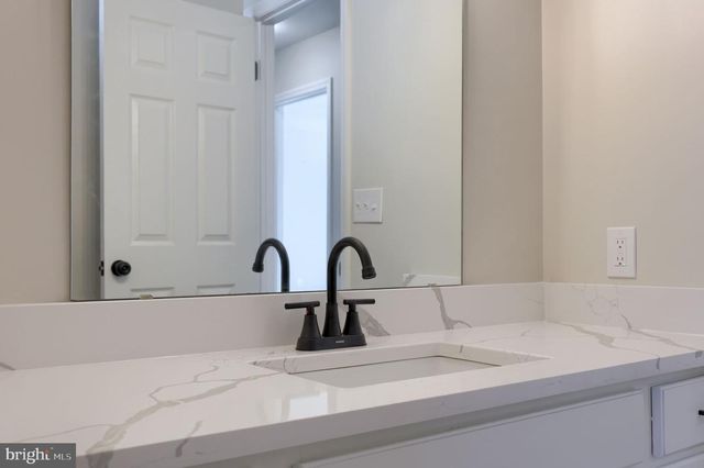 10 STEEPLE AVE, Red Lion, PA 17356