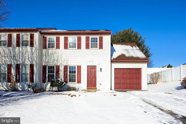 10 STEEPLE AVE, Red Lion, PA 17356