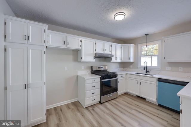 10 STEEPLE AVE, Red Lion, PA 17356