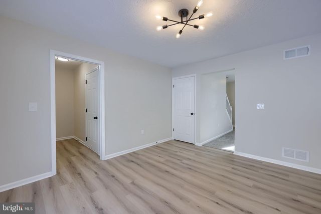 10 STEEPLE AVE, Red Lion, PA 17356