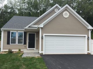 137 Webster Lane 2-42, Middletown, CT 06457