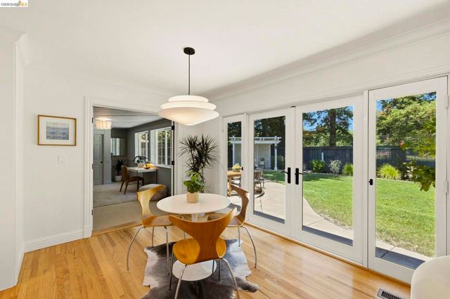 1250 Elmwood Dr, Walnut Creek, CA 94597