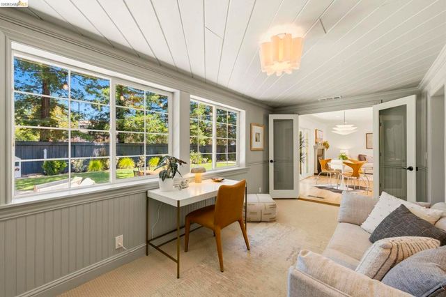 1250 Elmwood Dr, Walnut Creek, CA 94597