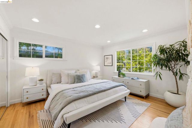 1250 Elmwood Dr, Walnut Creek, CA 94597
