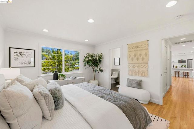 1250 Elmwood Dr, Walnut Creek, CA 94597