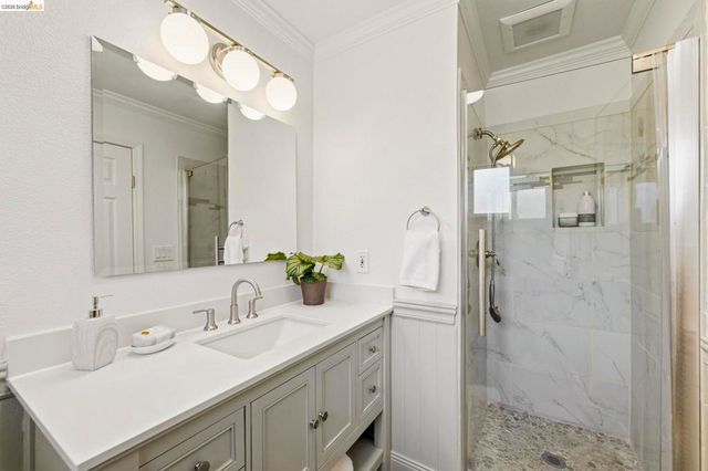 1250 Elmwood Dr, Walnut Creek, CA 94597