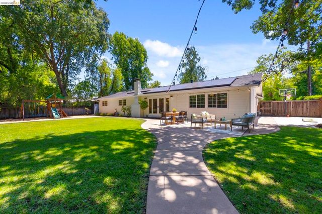 1250 Elmwood Dr, Walnut Creek, CA 94597