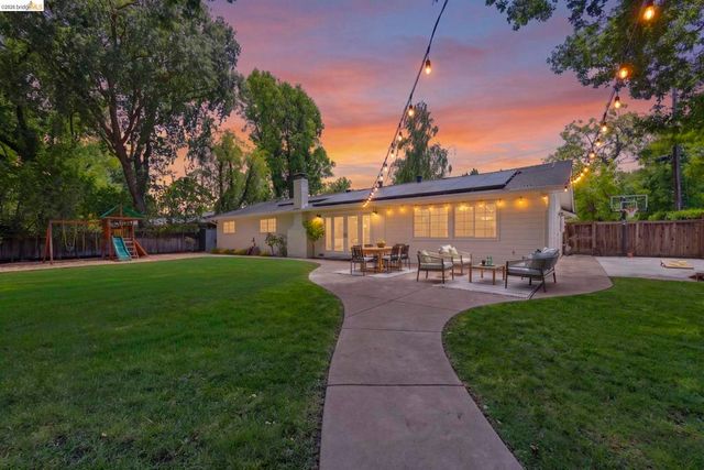 1250 Elmwood Dr, Walnut Creek, CA 94597