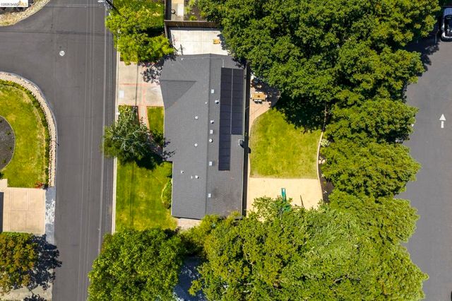 1250 Elmwood Dr, Walnut Creek, CA 94597