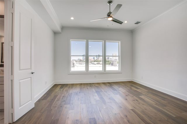 211 Carroll Street, Fort Worth, TX 76107