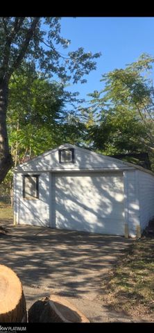 20100 Greeley Street, Highland Park, MI 48203
