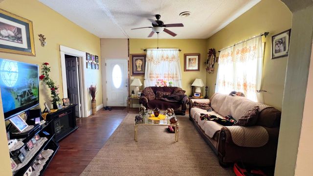 802 First Avenue, Monett, MO 65708