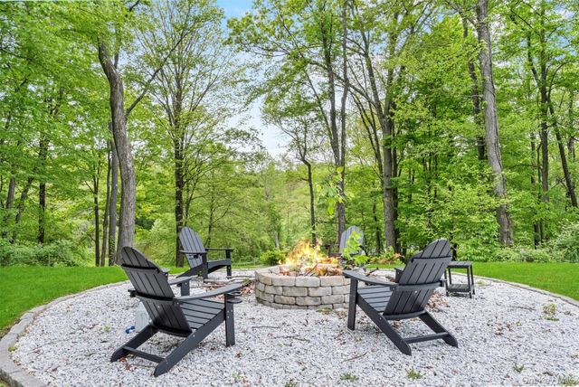 44 Carol Lane, Poughquag, NY 12570