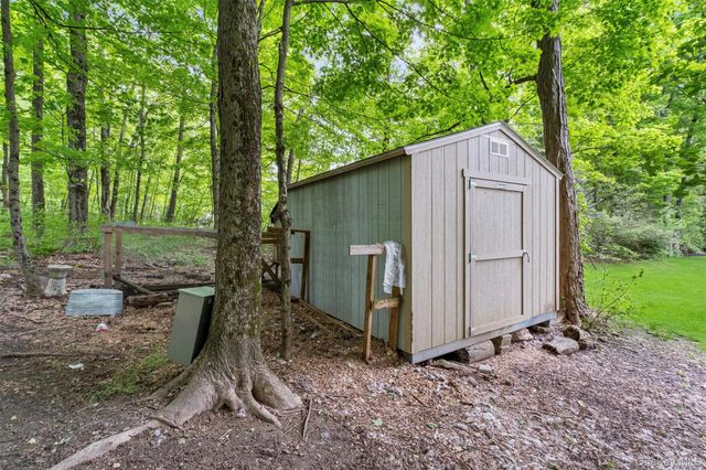 44 Carol Lane, Poughquag, NY 12570