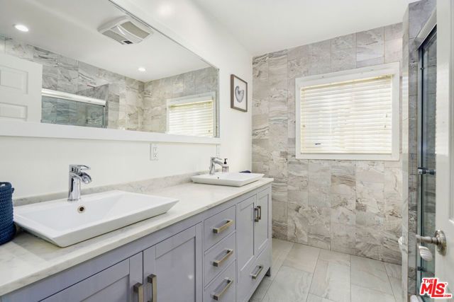 801 N Laurel Avenue, Los Angeles, CA 90046