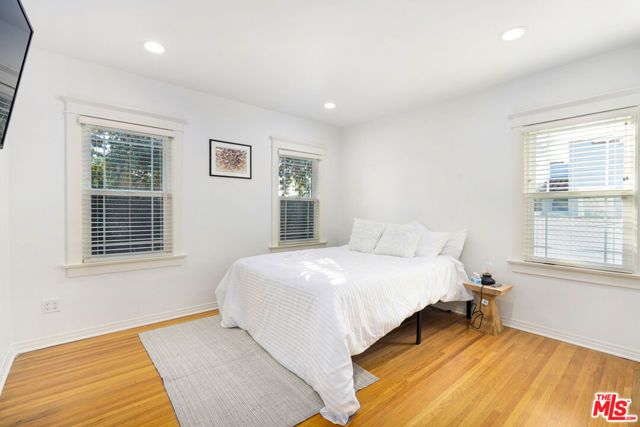 801 N Laurel Avenue, Los Angeles, CA 90046