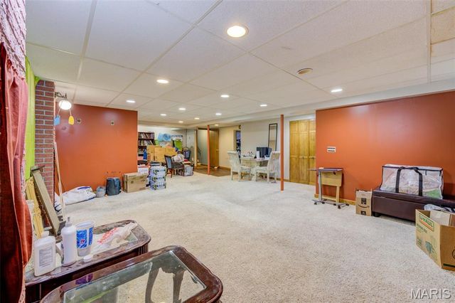 435 Slusser Lane, Florissant, MO 63031