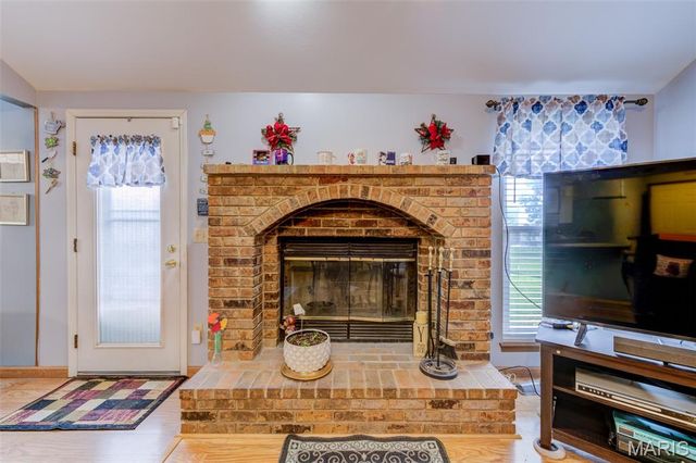 435 Slusser Lane, Florissant, MO 63031