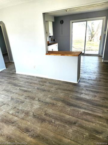 27130 Woodmont Street, Roseville, MI 48066