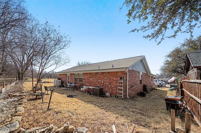 707 Shady Grove Court, Granbury, TX 76049