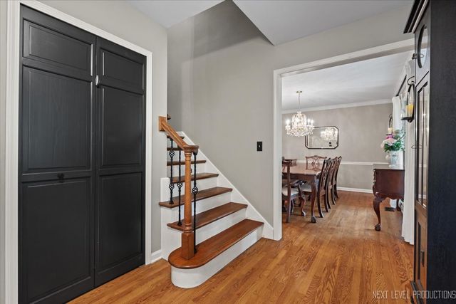 39W841 Prunetree Lane, St. Charles, IL 60175